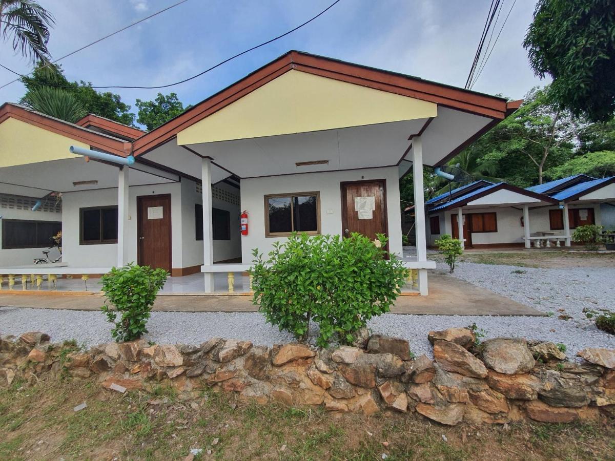 Pineapple Resort Ban Huai Thalaeng Phan Екстер'єр фото