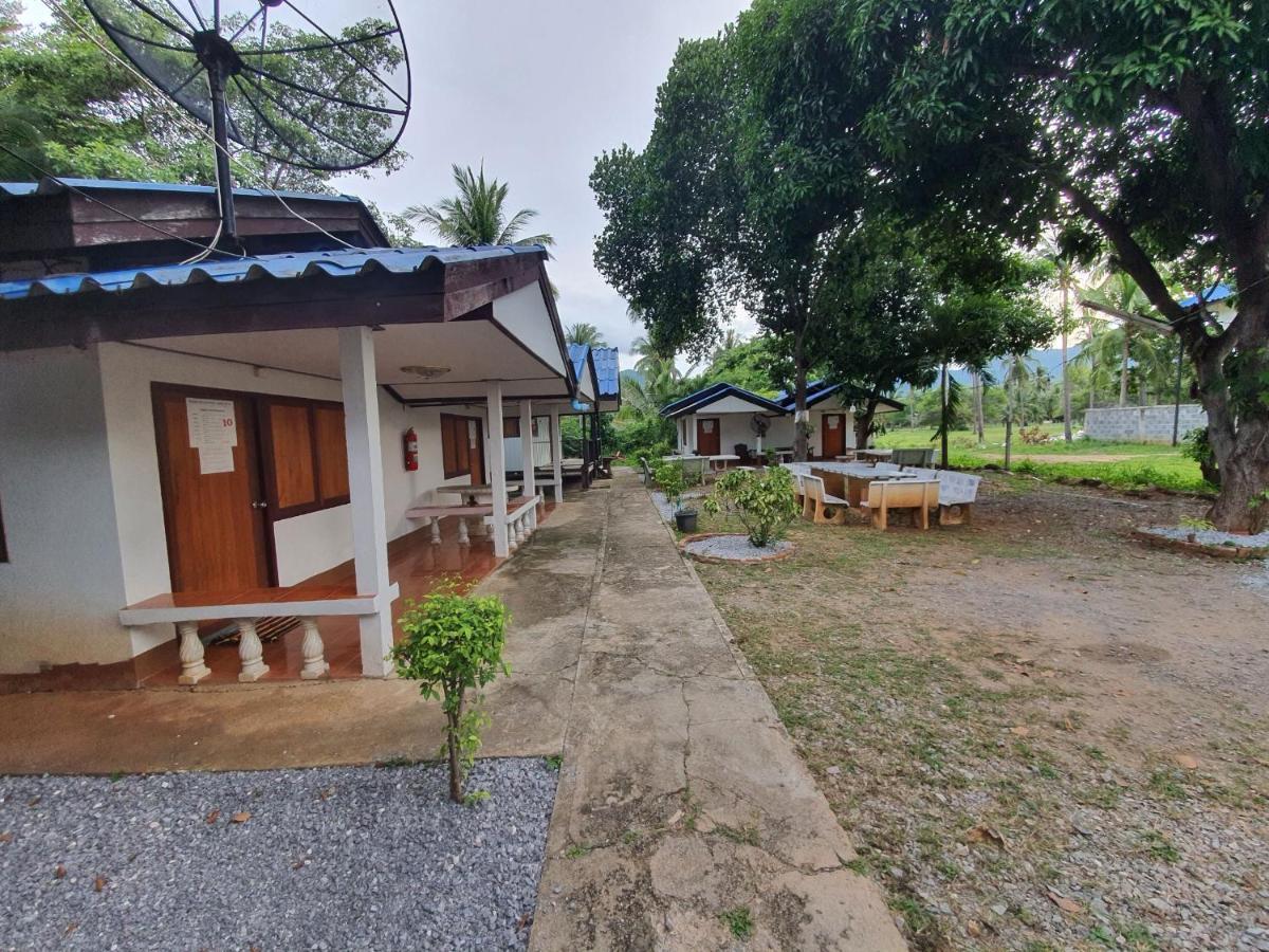 Pineapple Resort Ban Huai Thalaeng Phan Екстер'єр фото